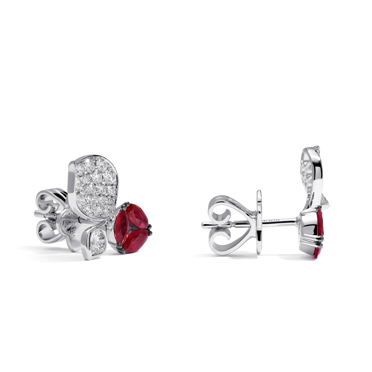 À FLEUR DE PARIS small Ruby Leaf Earrings